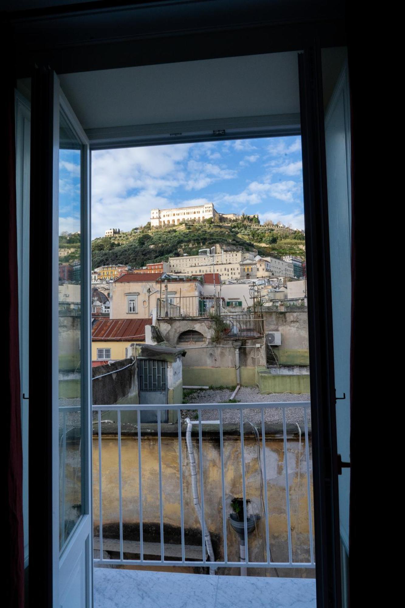 Domus Sibyllina, Palazzo Cavalcanti Nápoles Exterior foto